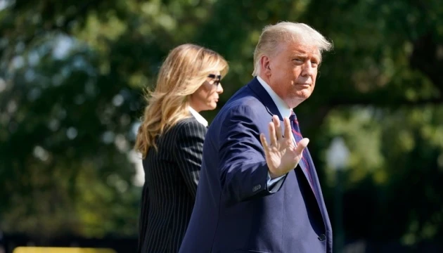 У Трампа «слабкі симптоми» коронавірусу – CNN