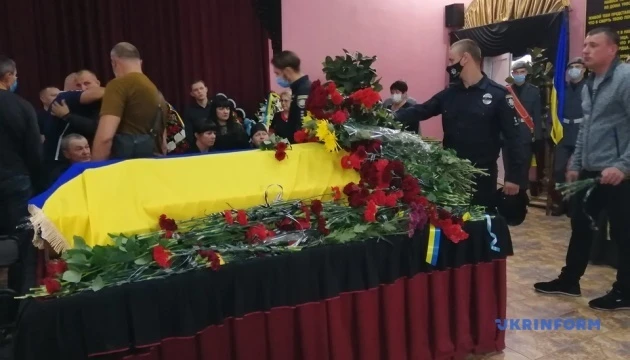 Авіакатастрофа на Харківщині: у Херсоні попрощалися з курсантом Клевцем