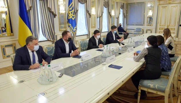 Зеленський: «Тиша» на Донбасі вже майже 90 днів, але є провокації й постріли