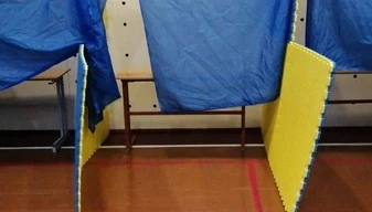 У Житомирській ТВК пояснили відсутність кабінок на деяких дільницях