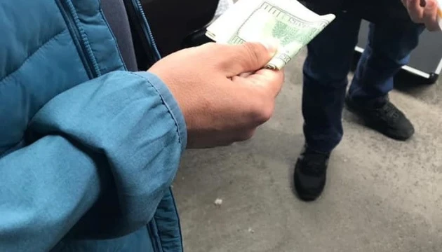 У львівській податковій виявили хабарників, СБУ прийшла з обшуками