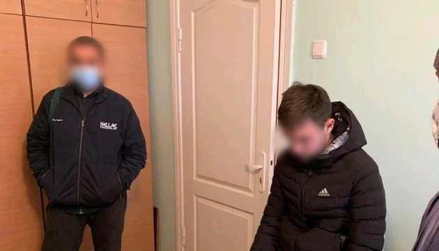 Поліція викрила схему штучного збільшення кількості виборців у трьох областях