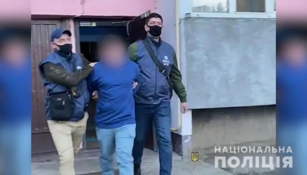 Поліція затримала підозрюваного у виготовленні та розповсюдженні дитячої порнографії