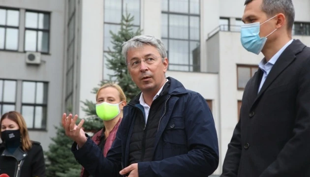 Ткаченко сподівається, що заклади культури не закриють на карантин вихідного дня