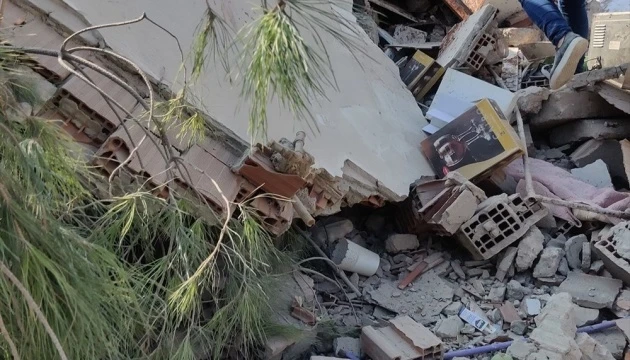 Землетрус у турецькому Ізмірі: кількість загиблих сягнула сотні