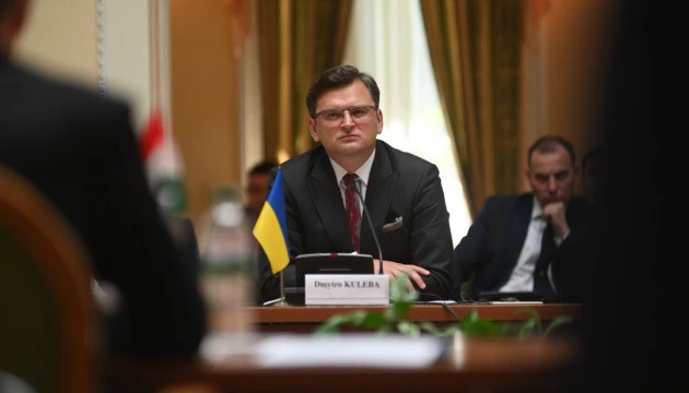 Кулеба домовився із Сіярто «перегорнути сторінку» з дипломатичними скандалами