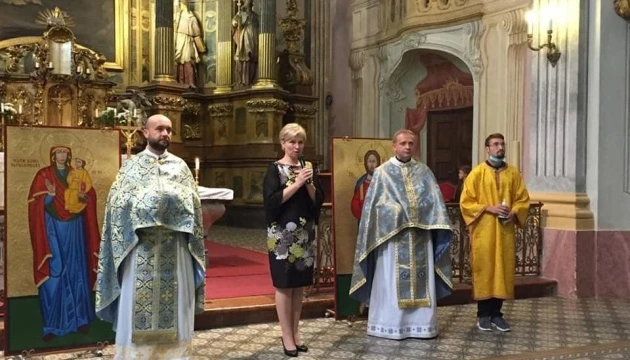 В Будапешті відзначили 5-річчя української парафії та День захисника України