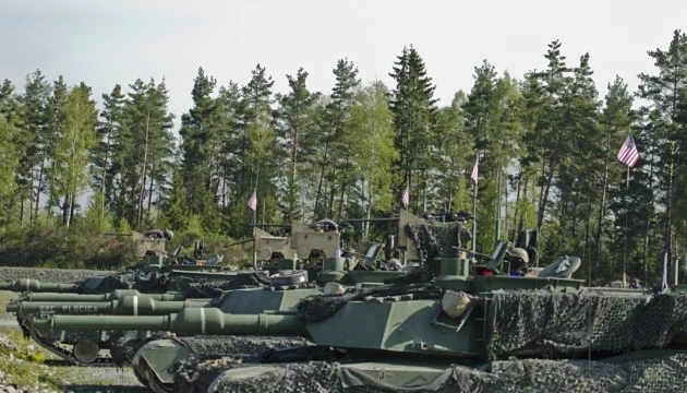 США проводять чергову ротацію бронетанкових військ у Європі