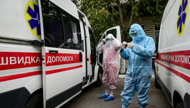 МОЗ розраховує, що карантин вихідного дня знизить захворюваність на 15-20%