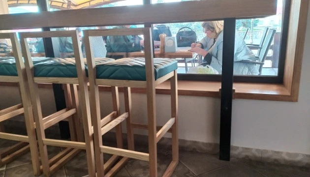 У Бердичеві голова дільничної комісії переписувала протоколи у кафе - ОПОРА