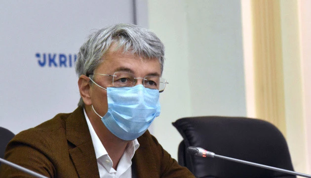 Ткаченко вважає, що розвивати українську треба не через заборони, а популяризацію