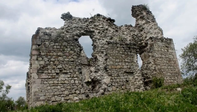 На Закарпатті відкриють арт-об’єкт, присвячений замку тамплієрів