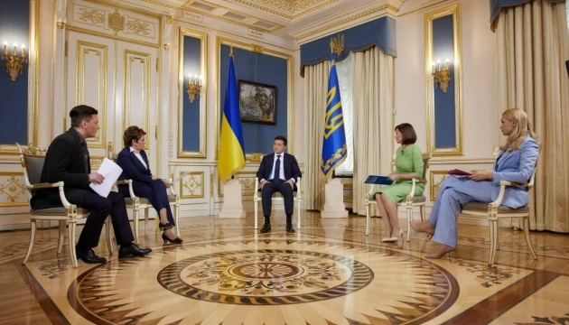 Зеленський готовий випробувати на собі українську COVID-вакцину