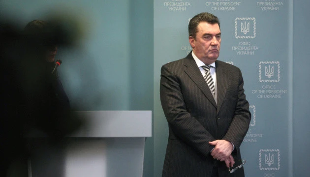 Україна уважно стежить за російськими військовими навчаннями 