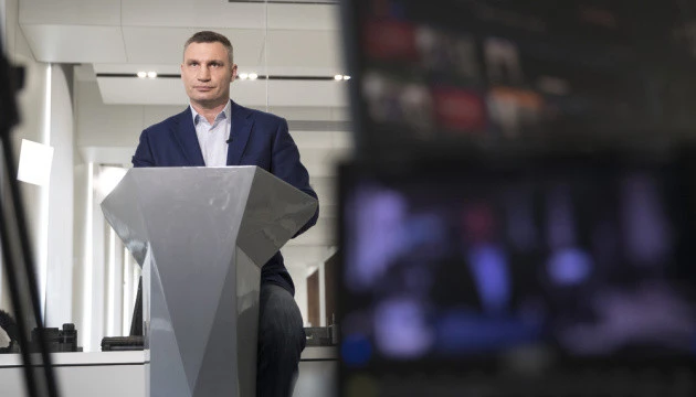 Про смертність від COVID-19: брифінг Кличка
