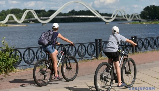 Липень в Україні почнеться з класичної літньої погоди - синоптикиня