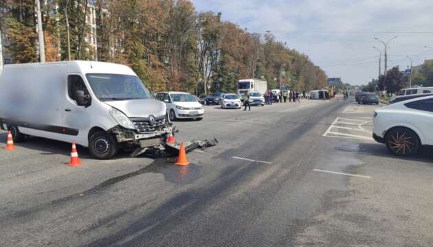 У Вінниці мікроавтобус зіткнувся з маршруткою, постраждали семеро людей