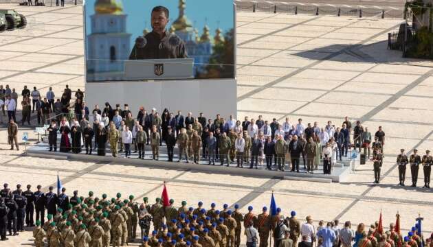 Президент вручив нагороди військовим, рідним загиблих Героїв України і видатним спортсменам