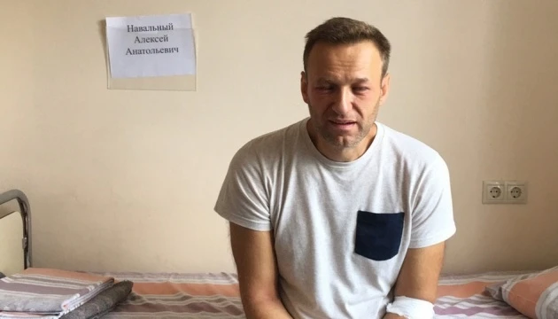 Лікарі в Омську назвали основним діагнозом Навального 
