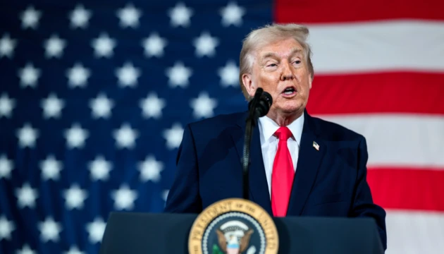 Трамп заявив про початок виходу суден з Ормузької протоки