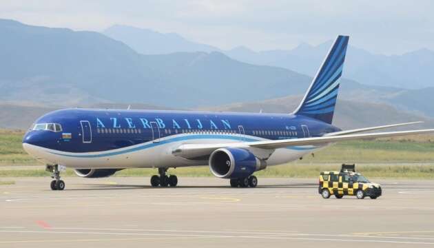 Azerbaijan Airlines призупинила польоти до двох південних міст Росії