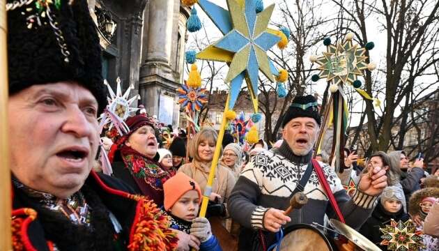 У Львові сотні людей з усієї країни взяли участь у Ході звіздарів