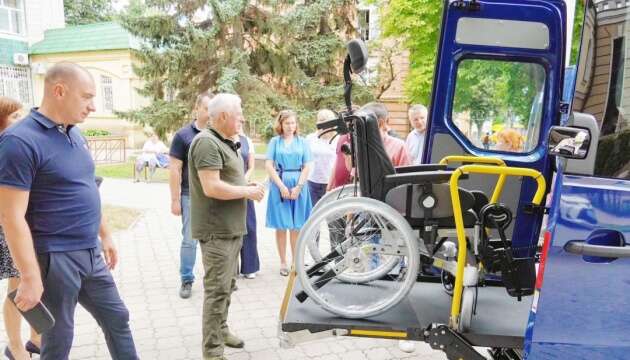 Німеччина профінансувала закупівлю чотирьох соціальних таксі для Сумщини