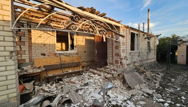 Ворог ударив по житловому сектору Чорнобаївки на Херсонщині, поранена 16-річна дівчина
