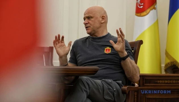 Суд продовжив строк дії обов'язків для Труханова до 1 серпня