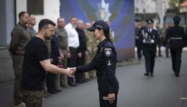 Зеленський вручив державні нагороди поліцейським