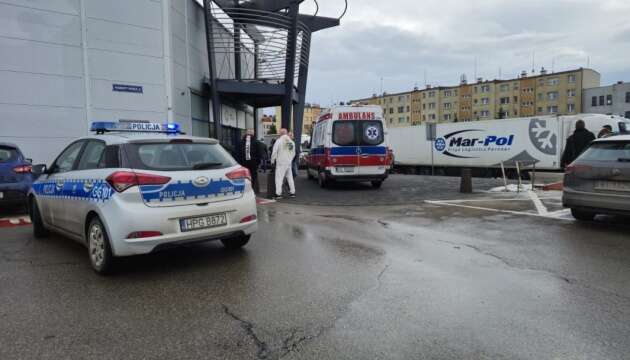 У Польщі чоловік з ножем напав на відвідувачів торговельного центру, четверо поранених