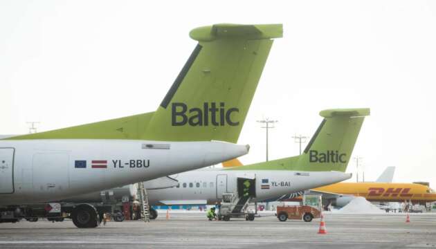 AirBaltic скасовує майже 4 700 авіарейсів