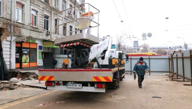 У Києві після аварії на тепломережі біля Центрального вокзалу повернули опалення споживачам