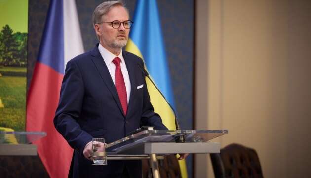 Премʼєр Чехії - про безпеку Європи: Сила означає здатність покласти гроші та зброю на стіл