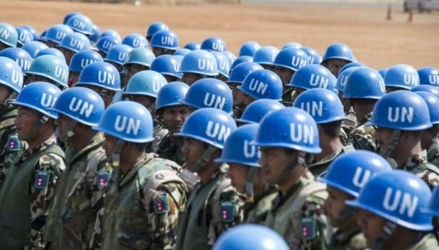 Німеччина збирає зустріч щодо миротворців і закликає посилити місії ООН