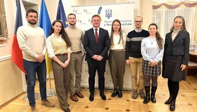 Посол зустрівся з українськими лікарями, які працюють у Чехії