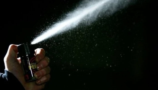 У Харкові чоловік із газовим балончиком і палицею напав на працівника ТЦК