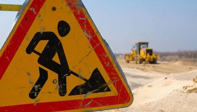На Запоріжжі планують побудувати понад 200 кілометрів доріг з антидроновим захистом
