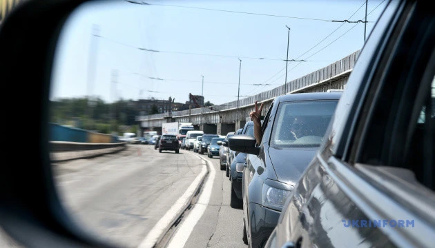 У Запоріжжі відремонтують дорогу на греблі ДніпроГЕСу