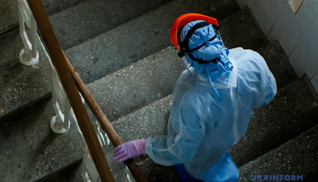 В Україні за добу зафіксували 7 959 випадків коронавірусу