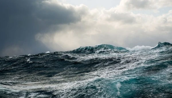 Іспанські рятувальники витягли з моря тіла пілота та його сина, які розбилися в суботу біля Майорки
