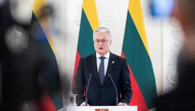 Президент Литви: Путін заслуговує на «коктейль Молотова» із жорстких санкцій