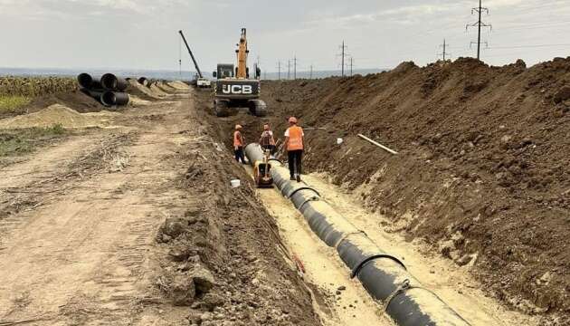 У Чернівцях на три дні відключили воду для заміни водогону