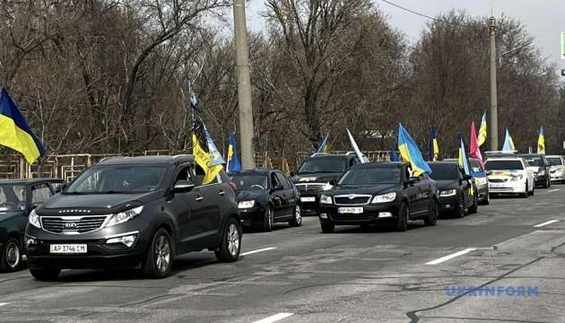 У Запоріжжі відбувся автопробіг на підтримку полонених «Знайдіть, поверніть кожного»