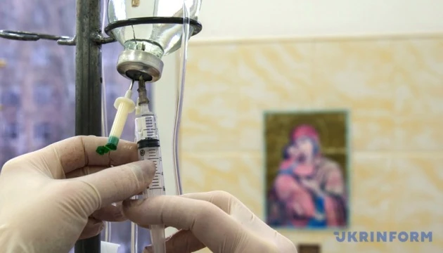 На Вінниччині неякісною шаурмою отруїлися 18 дорослих і семеро дітей