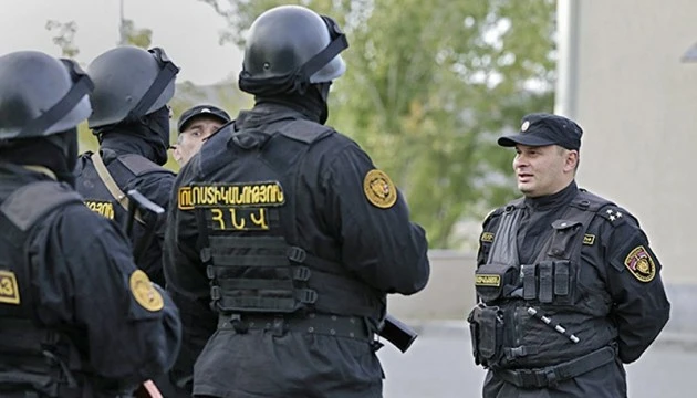 В Єревані напали на офіс «Радіо Свобода»