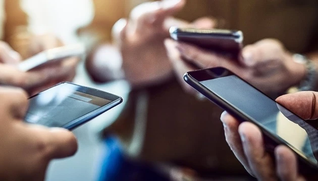 Працівникам Чернівецької міськради заборонили користуватися Telegram і Viber