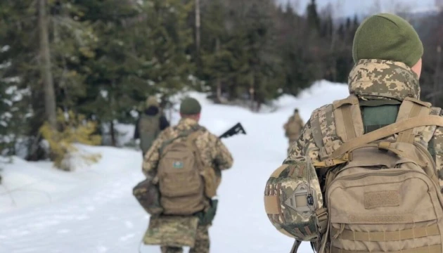 Зимова форма: у Міноборони розповіли про мембранні тканини й інноваційні матеріали