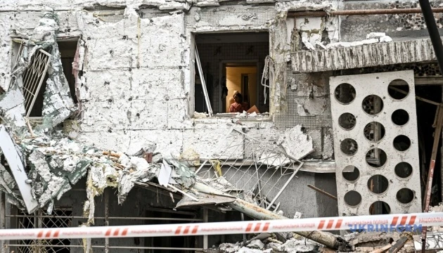 У Запоріжжі вночі росіяни пошкодили 18 багатоповерхівок та 24 приватні будинки