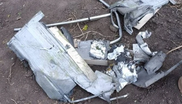 Росіяни завдали авіаудару по селу на Сумщині, є пошкодження